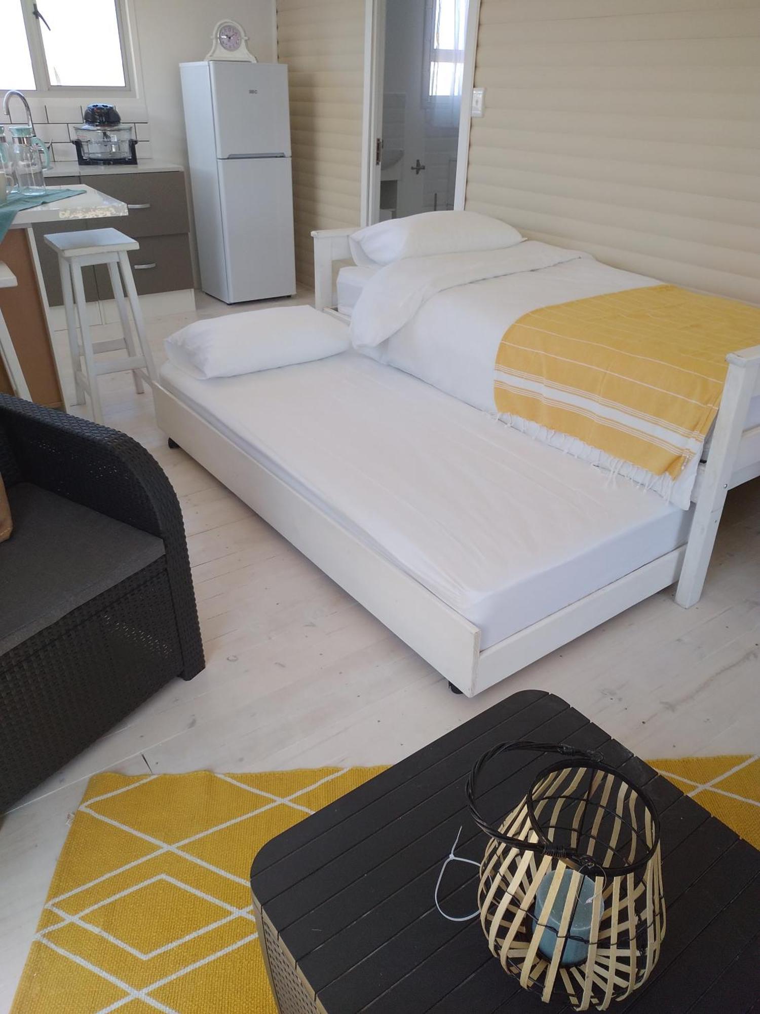 Coco De Mer - Self Catering Log 2 Lambert's Bay Room photo